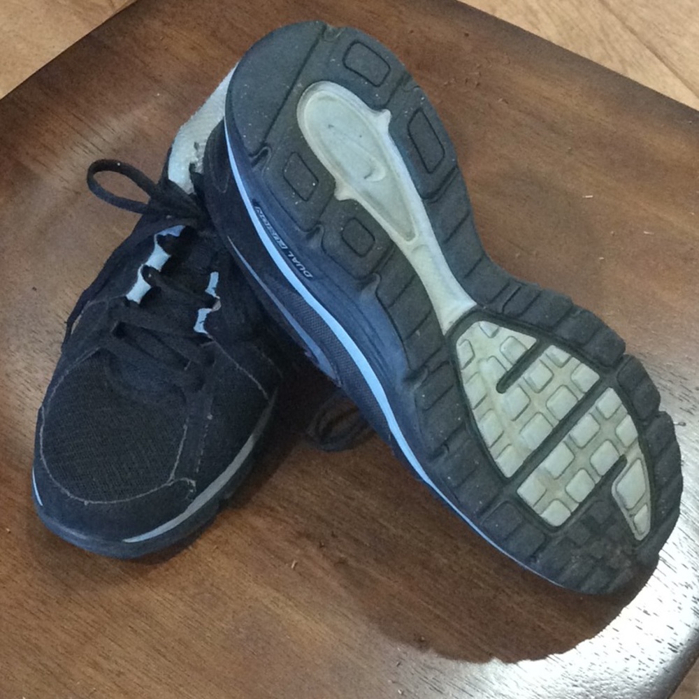 Nike Sneakers - Picture 7 of 8